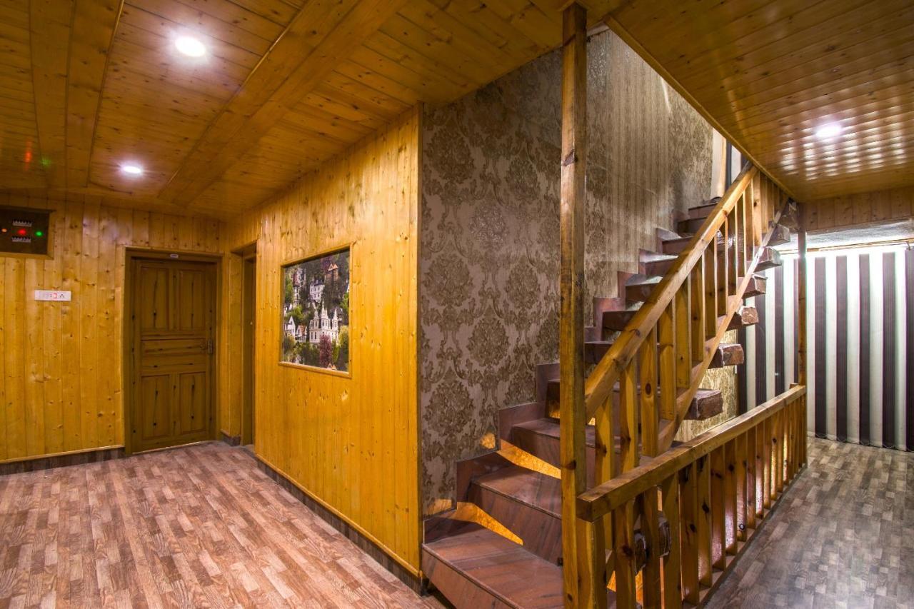 Oyo 5472 Bombay Palace Pahalgam Luaran gambar